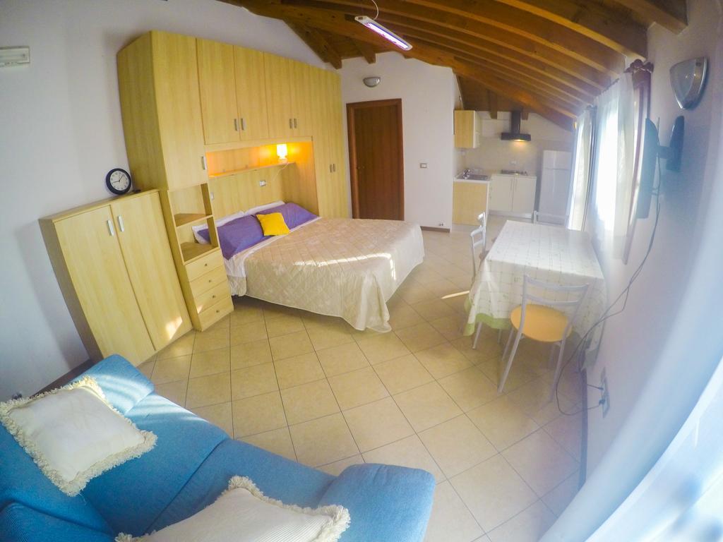 Residence Mediterraneo - Agenzia Cocal Caorle Szoba fotó